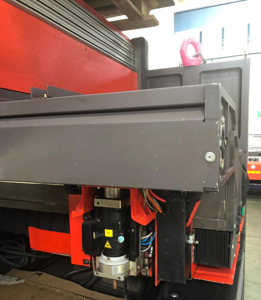 Bystronic Byspeed 3015 · 5200 W — Foto 3